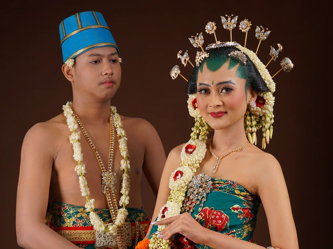 Kursus Rias Pengantin Paès Solo Putri